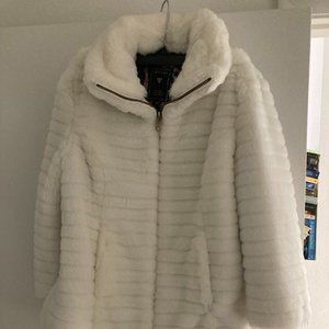 Guess Foe Fur Jacket!